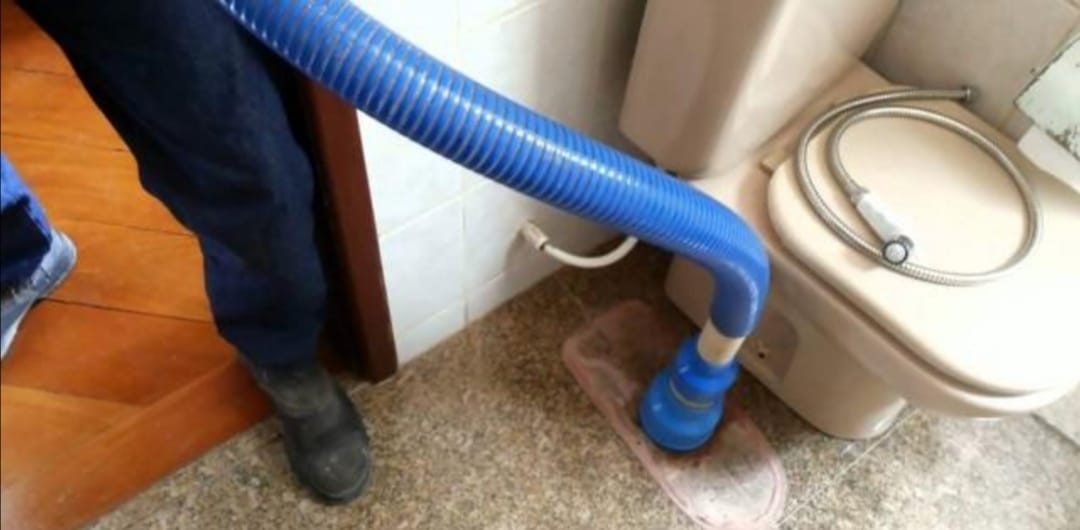 تنظيف مواسير الصرف